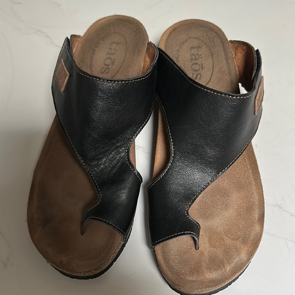 Taos Footwear Men's Black Leather Sandals